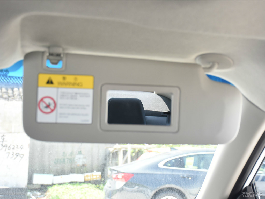 珍珠白科沃茲車廂內(nèi)飾圖片