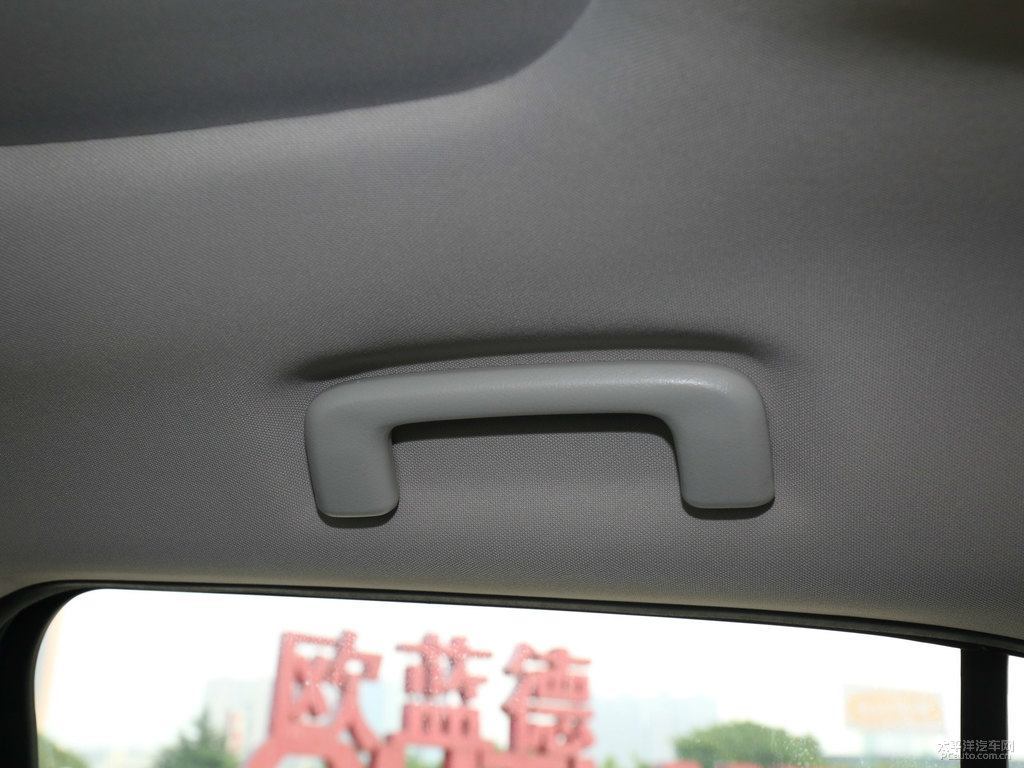 水晶藍(lán)奕歌車廂內(nèi)飾圖片
