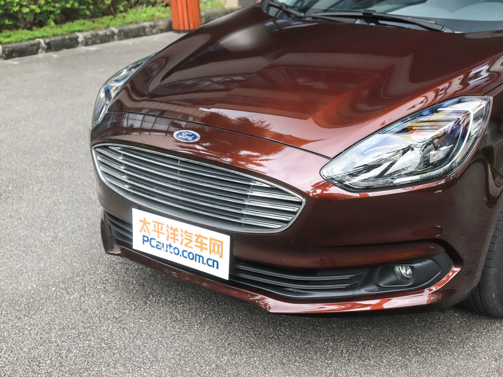 秋葉棕福睿斯車頭外觀圖片