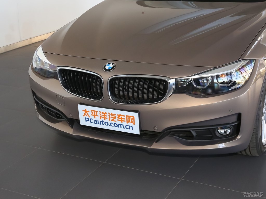 沙爍黃寶馬3系GT車頭外觀圖片