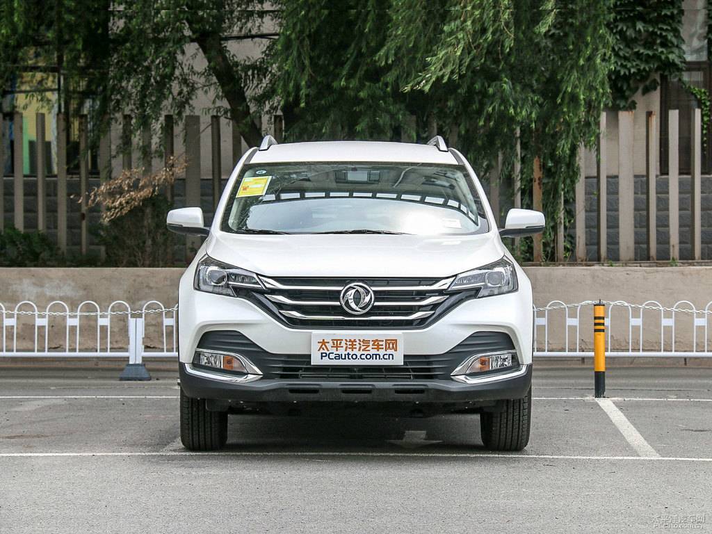 珍珠白東風(fēng)風(fēng)神AX7整車外觀外觀圖片