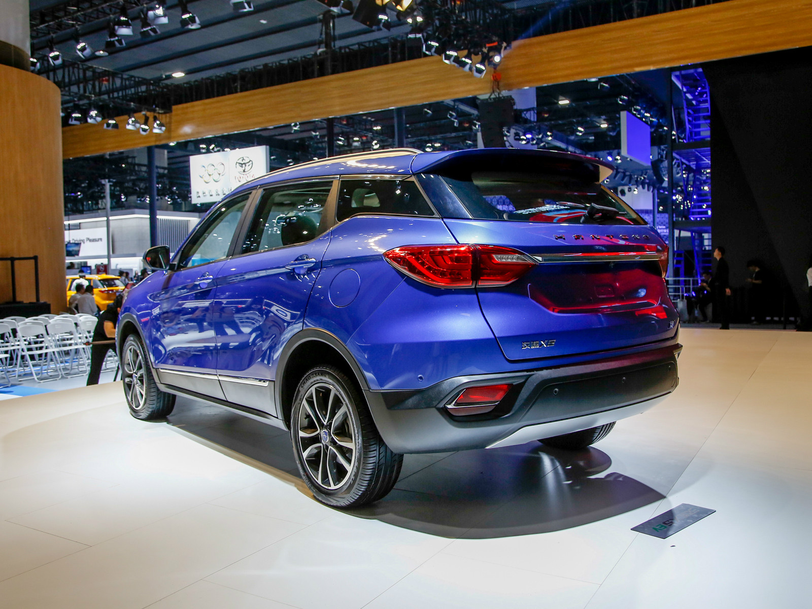 漢騰X5 EV車展高清大圖