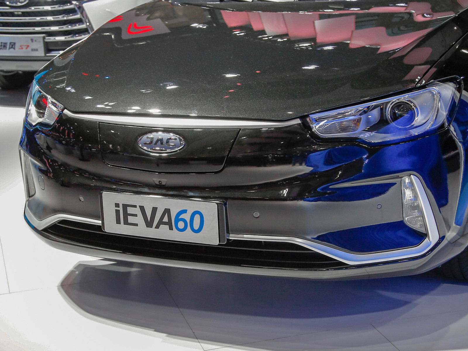 瑞風iEVA60車展高清大圖