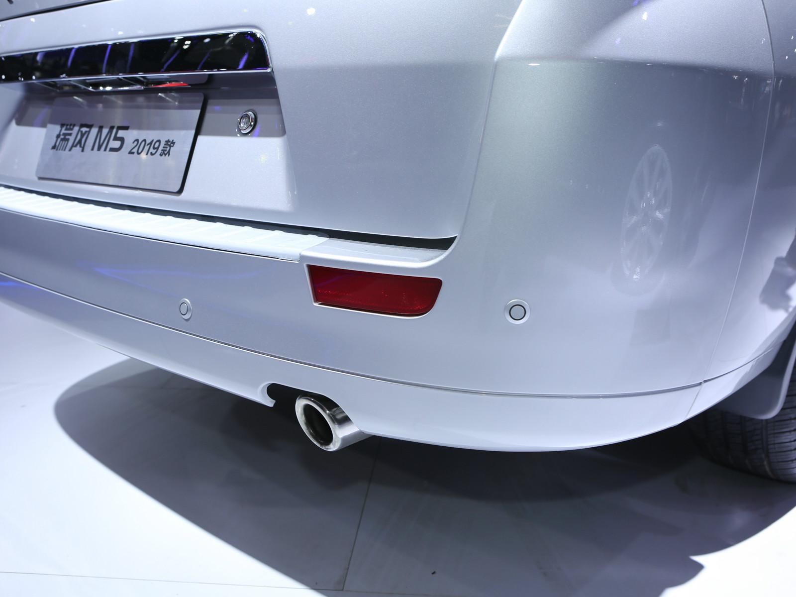 瑞風(fēng)M5車展高清大圖