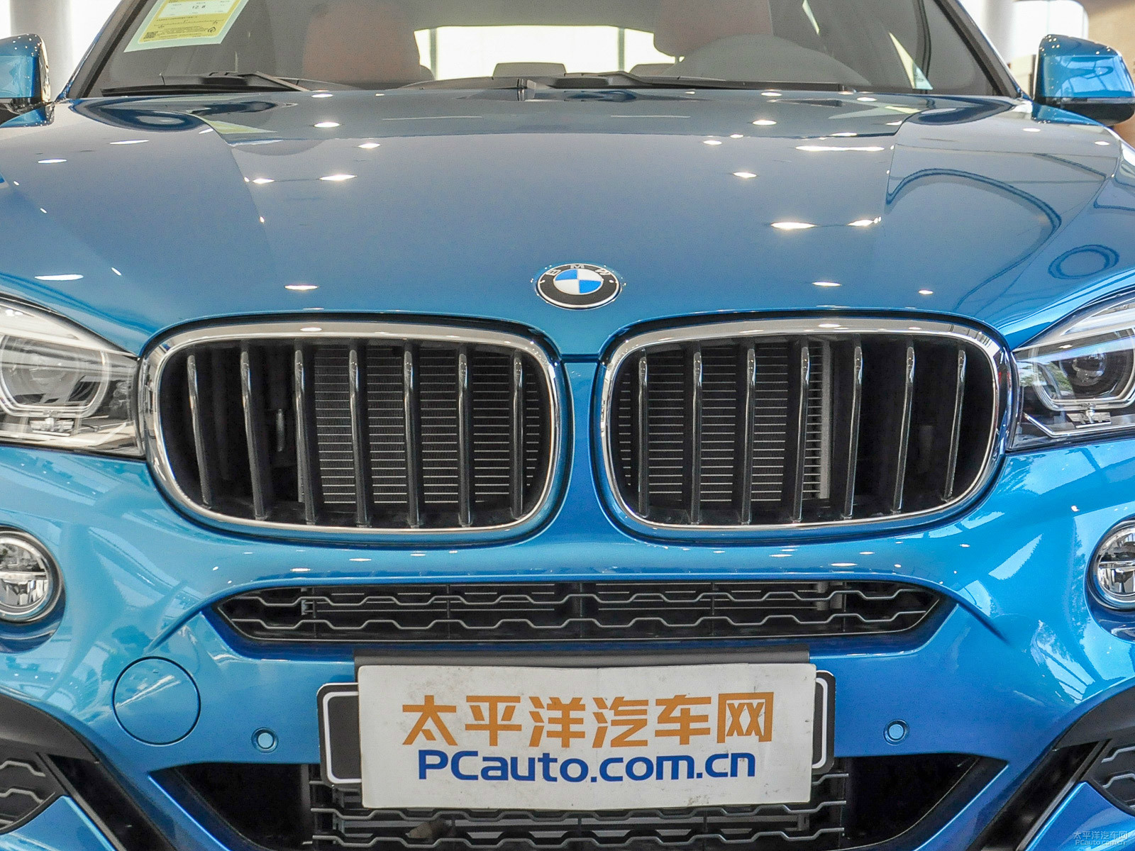 寶馬X6外觀高清大圖