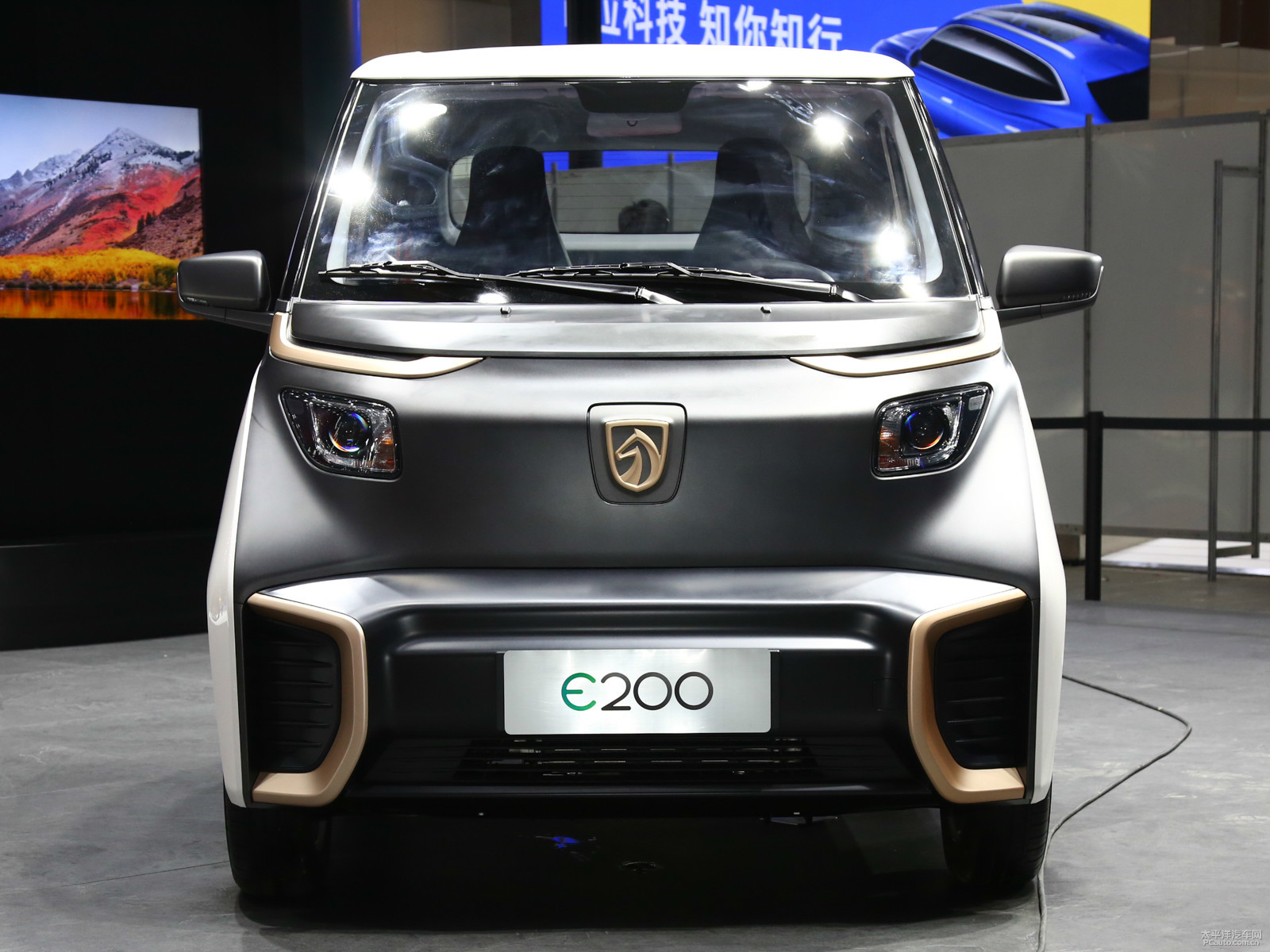 寶駿E200外觀高清大圖