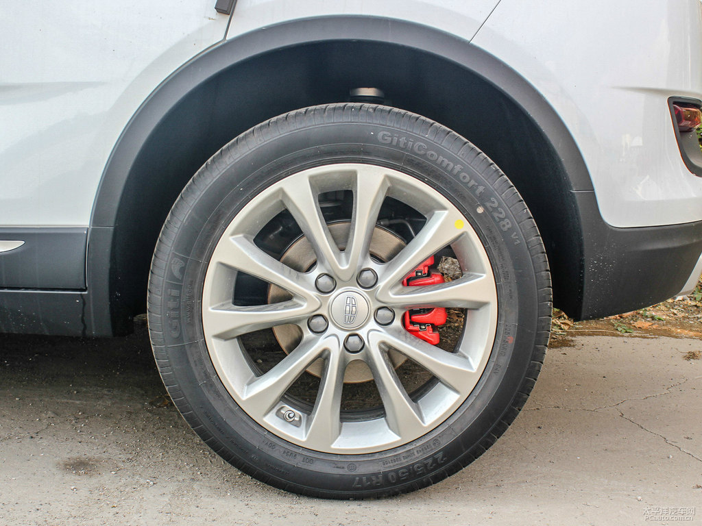 冰晶白帝豪GS車身外觀圖片