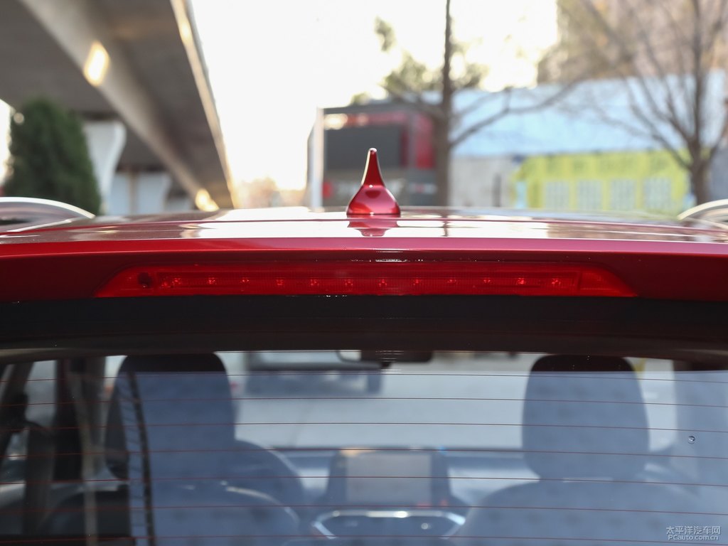 金屬紅寶駿510車尾外觀圖片
