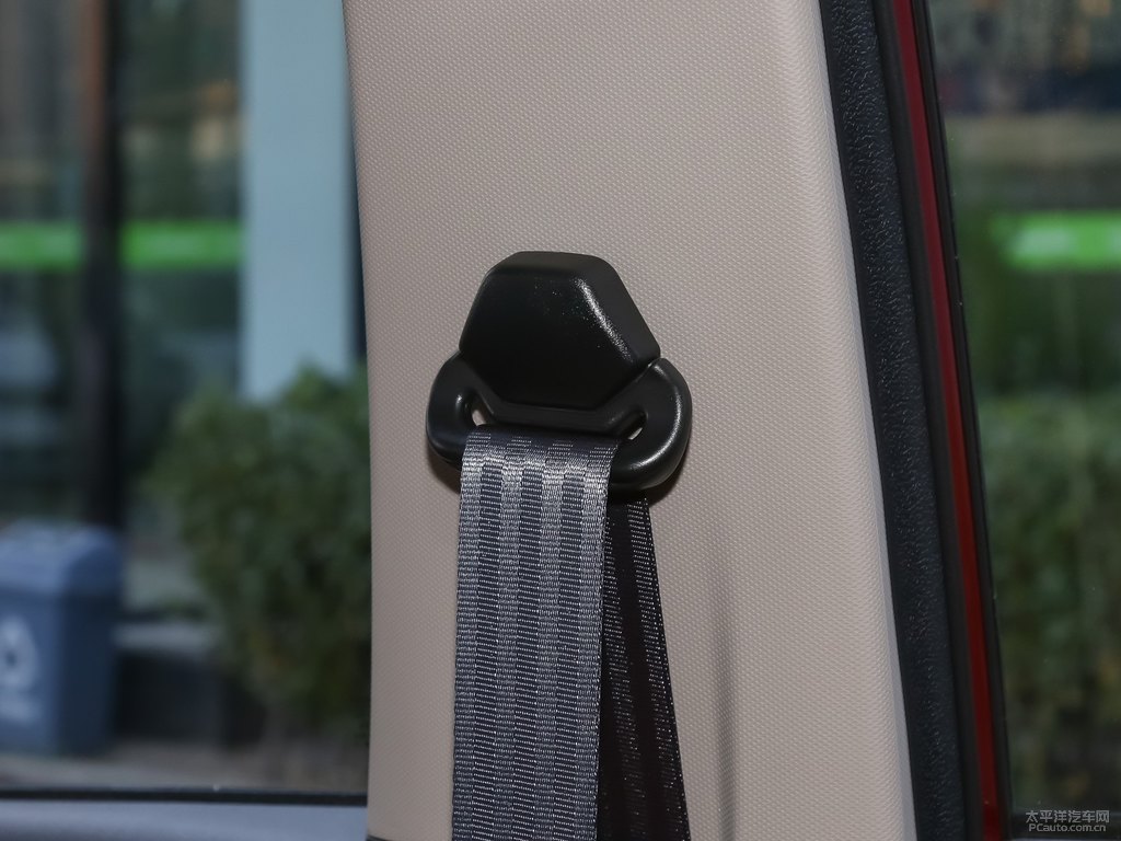 金屬紅寶駿510車廂內(nèi)飾圖片