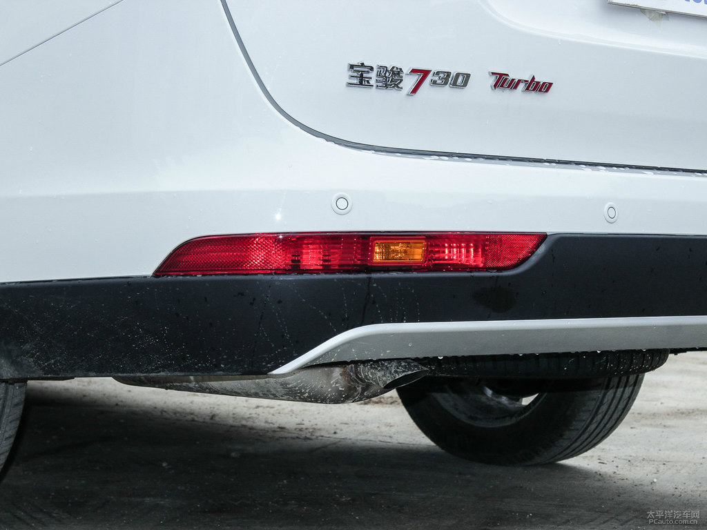 糖果白寶駿730車尾外觀圖片