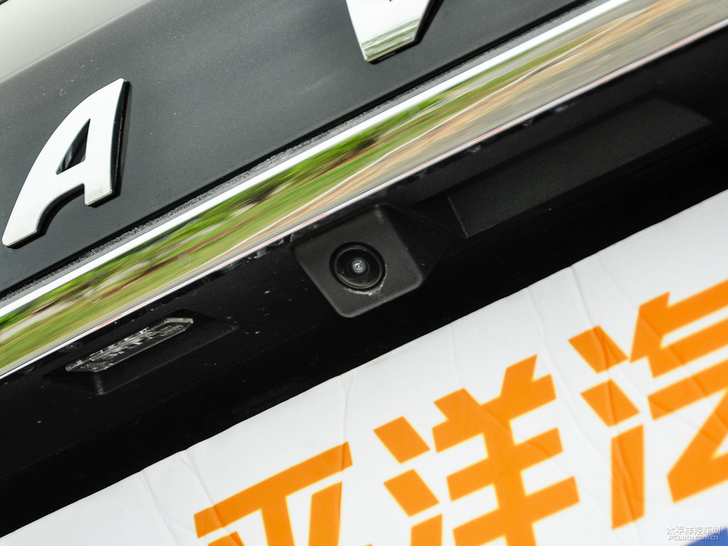 太空黑哈弗F7車尾外觀圖片