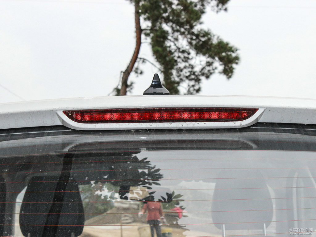 名爵ZS車尾外觀圖片