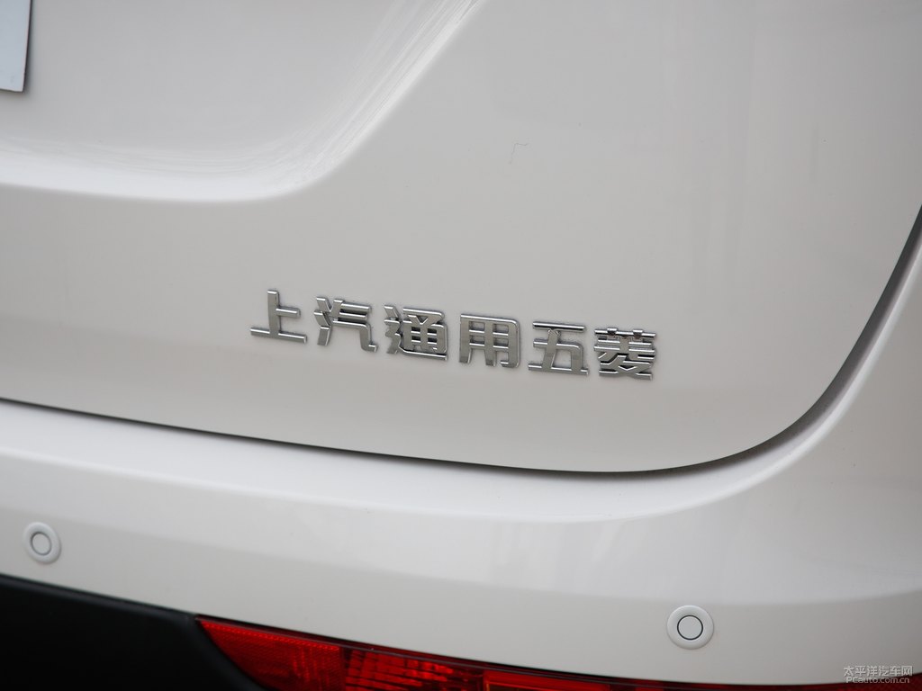 糖果白寶駿730車尾外觀圖片