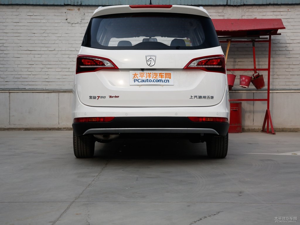 糖果白寶駿730車尾外觀圖片