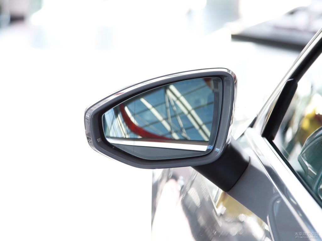 納多灰奧迪A7車身外觀圖片