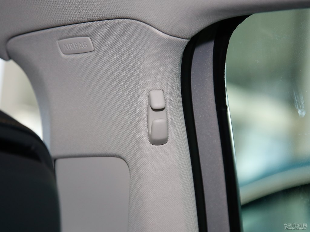 珠光銀帕薩特車廂內(nèi)飾圖片
