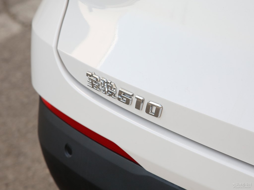 糖果白寶駿510車尾外觀圖片