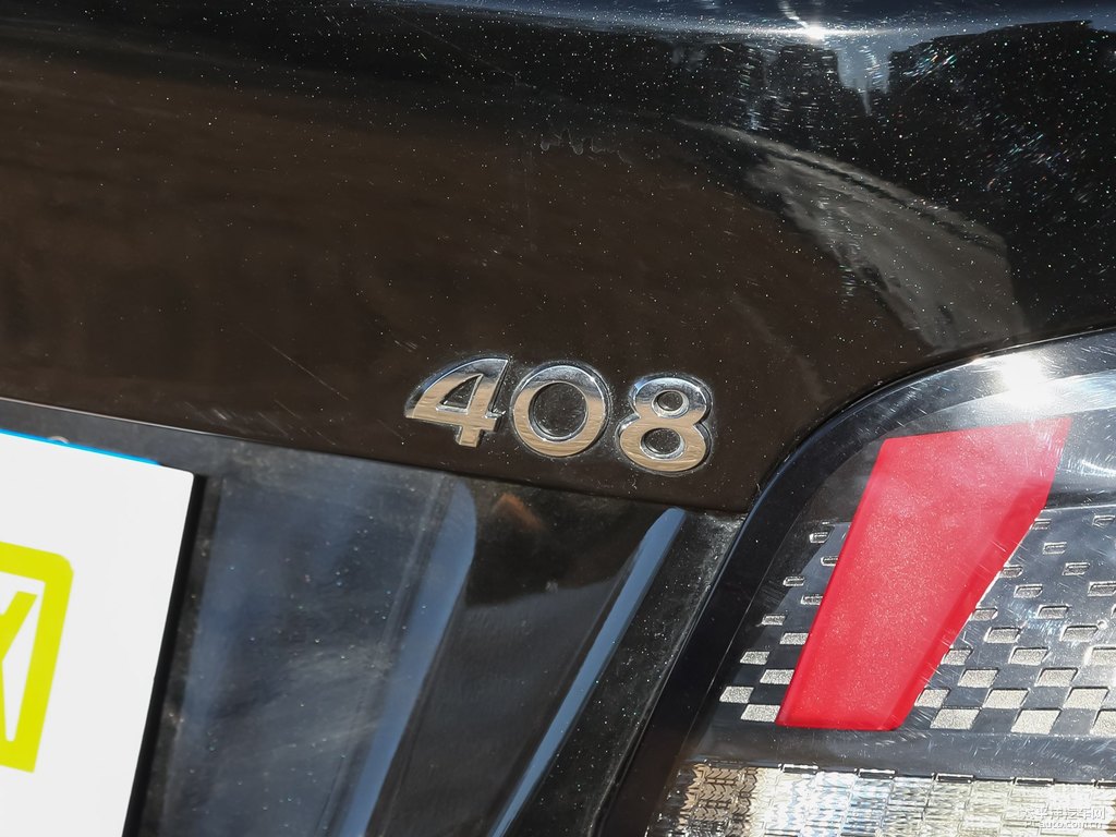 碳晶黑標(biāo)致408車尾外觀圖片