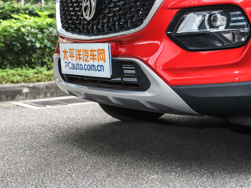 琉璃紅寶駿510車頭外觀圖片