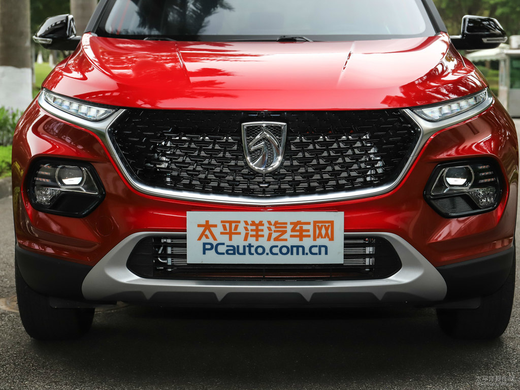 琉璃紅寶駿510車頭外觀圖片