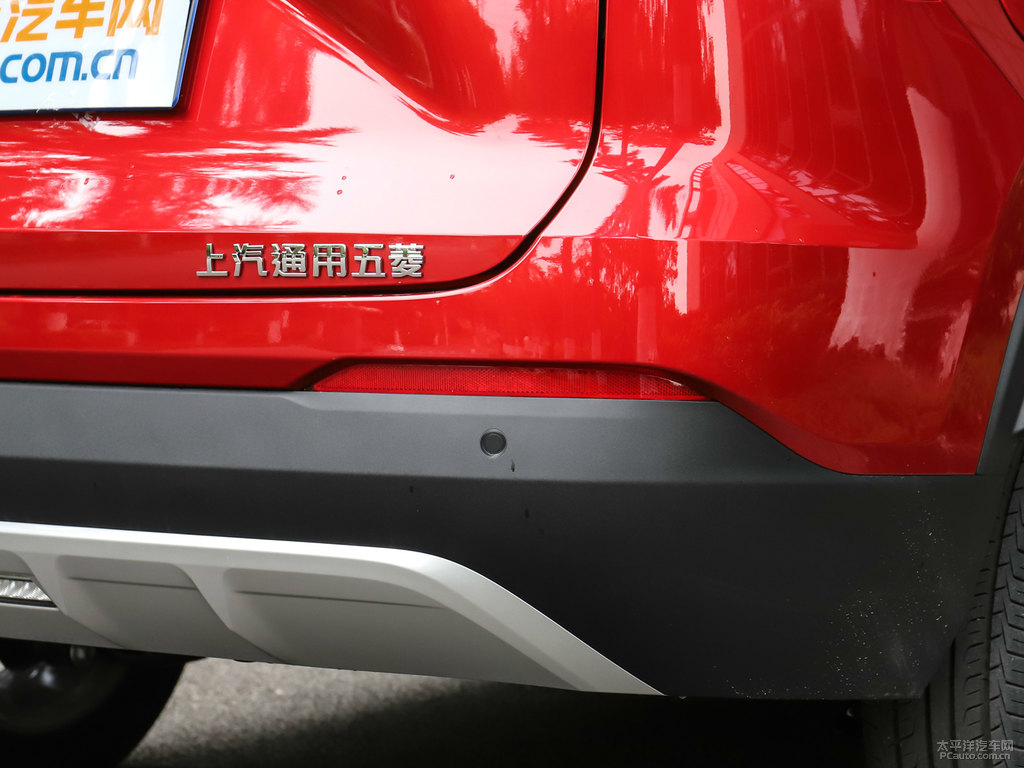 琉璃紅寶駿510車尾外觀圖片