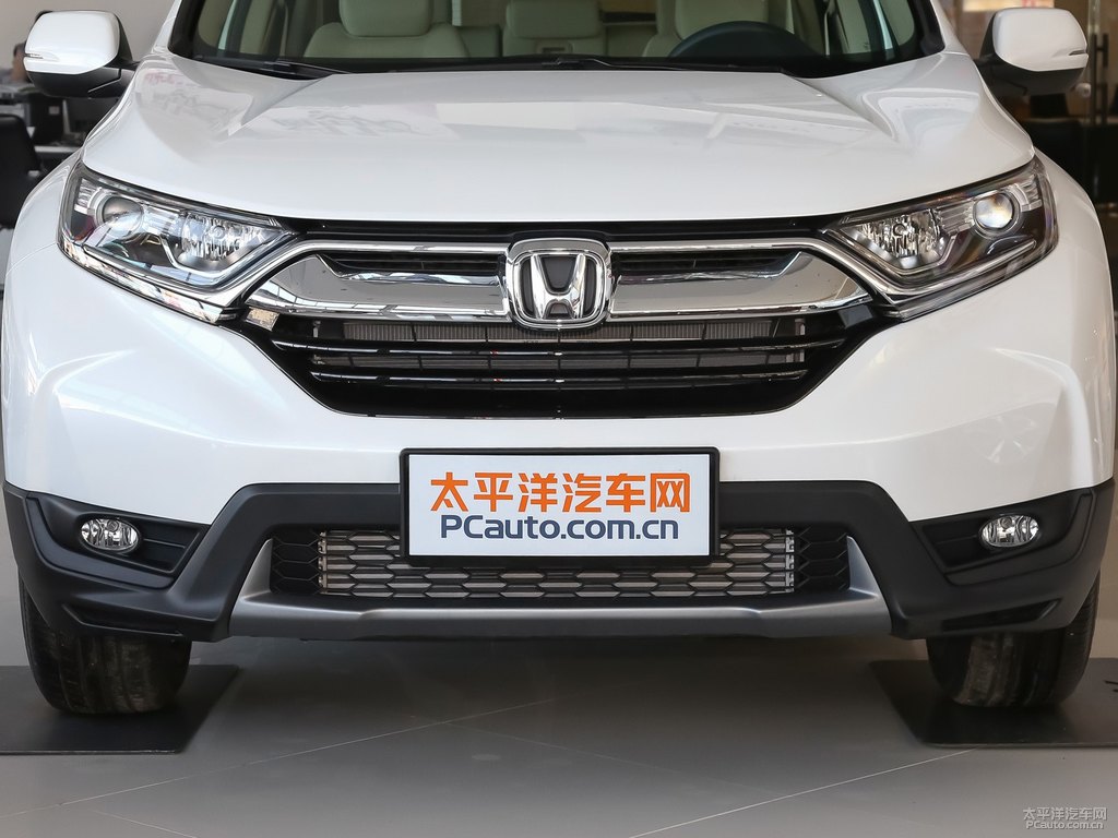 珍珠白本田CR-V車頭外觀圖片