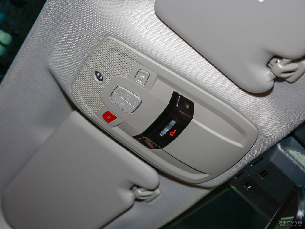珠光白標致508車廂內飾圖片