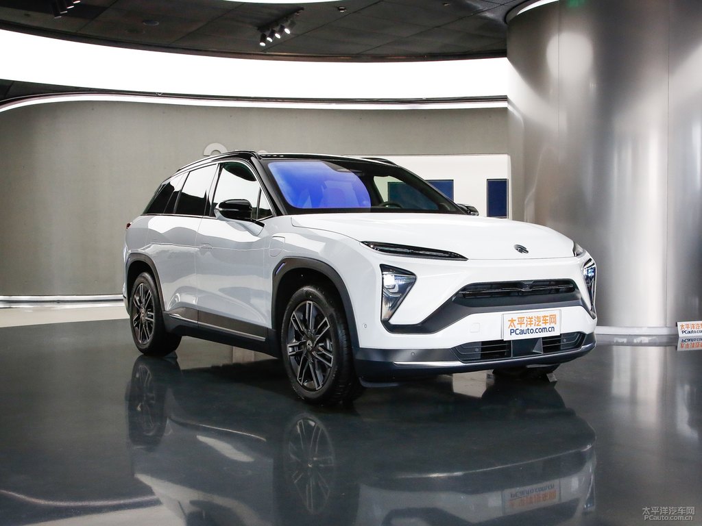 云白色蔚來(lái)ES6整車外觀外觀圖片