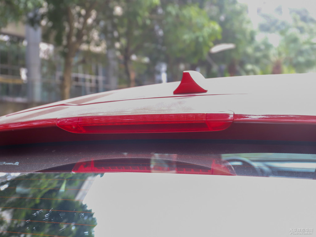炫晶紅風(fēng)光ix5車尾外觀圖片