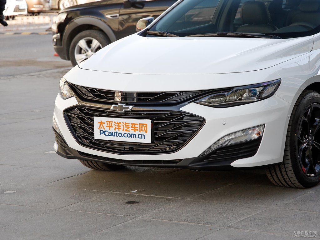 流光白邁銳寶XL車頭外觀圖片