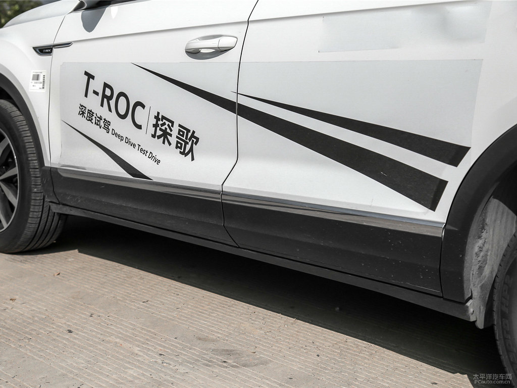 極地白T-ROC探歌車身外觀圖片