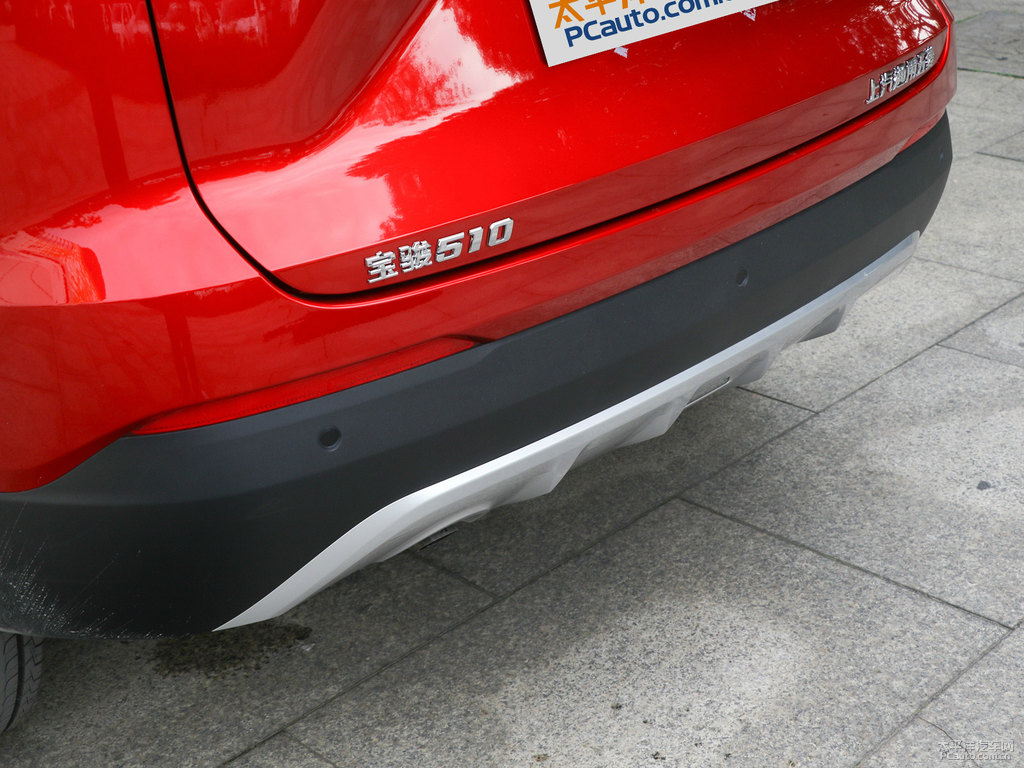 琉璃紅寶駿510車尾外觀圖片