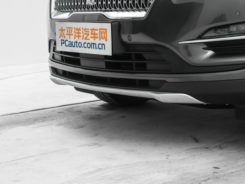 蒼穹灰林肯MKC車頭外觀圖片