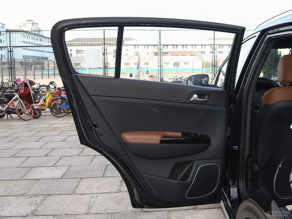 極光黑起亞KX5車廂內(nèi)飾圖片