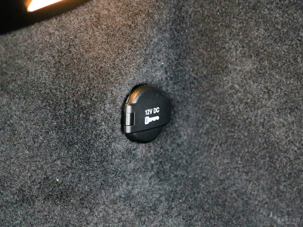 羅馬棕自由光后備廂空間圖片
