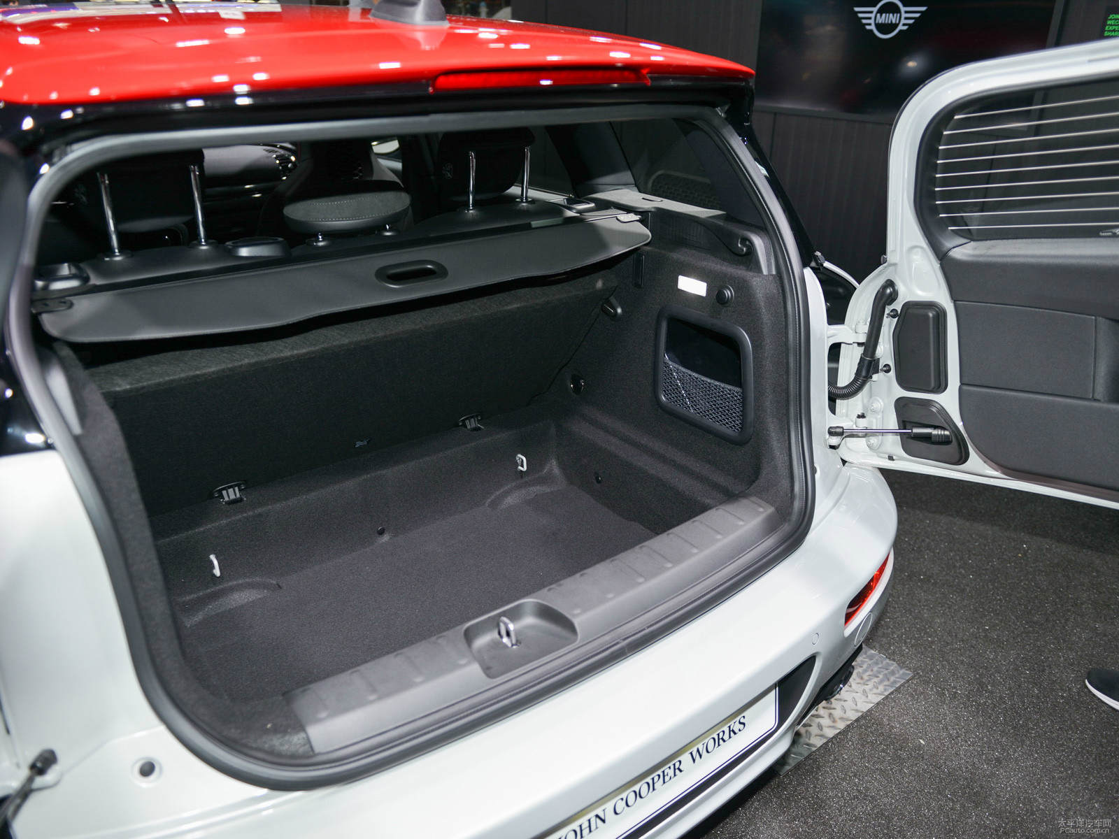MINI JCW CLUBMAN空間高清大圖