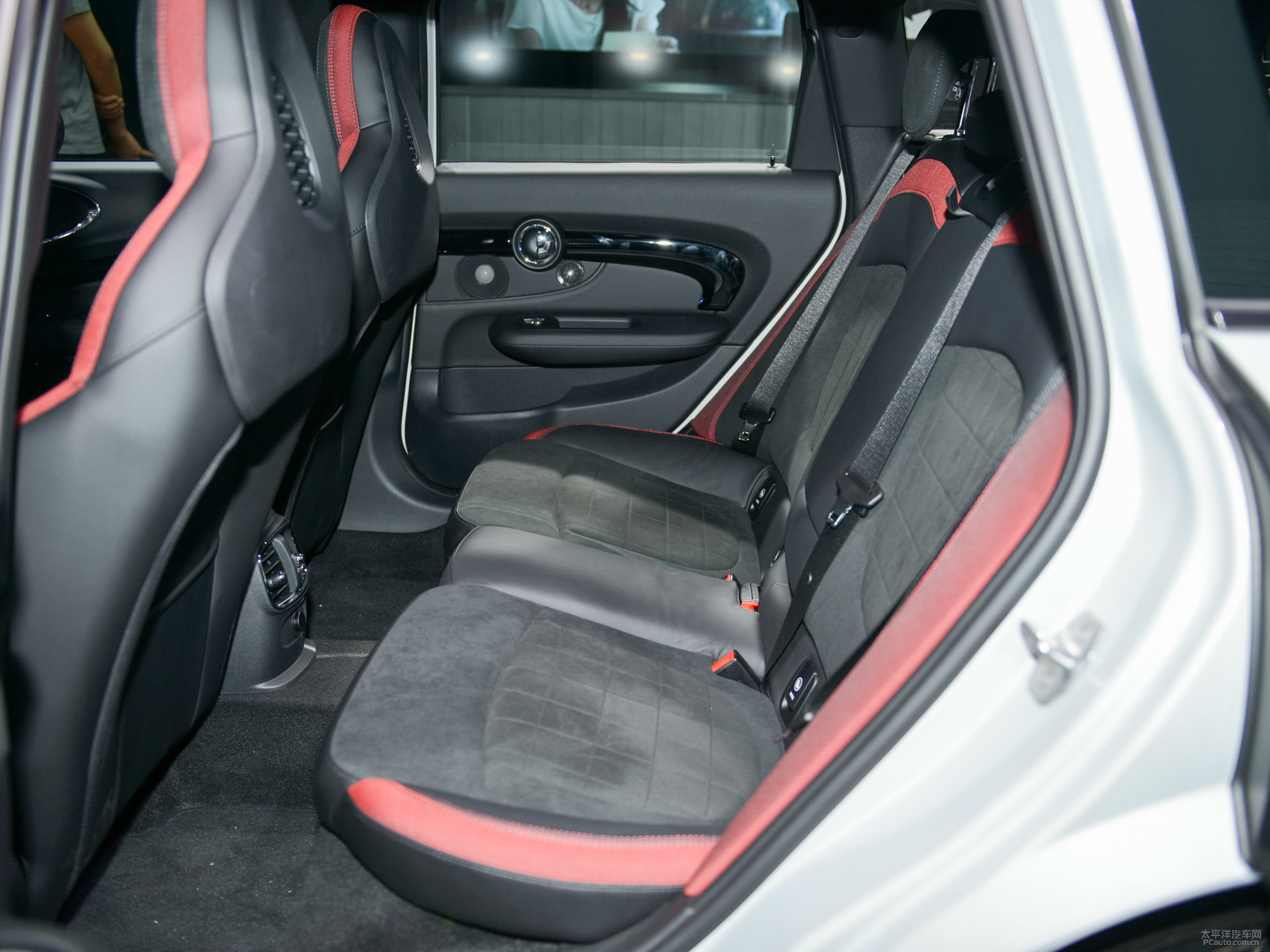 MINI JCW CLUBMAN空間高清大圖
