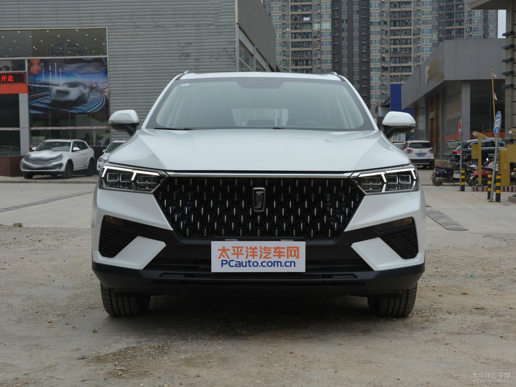 珠光白奔騰T77車頭外觀圖片