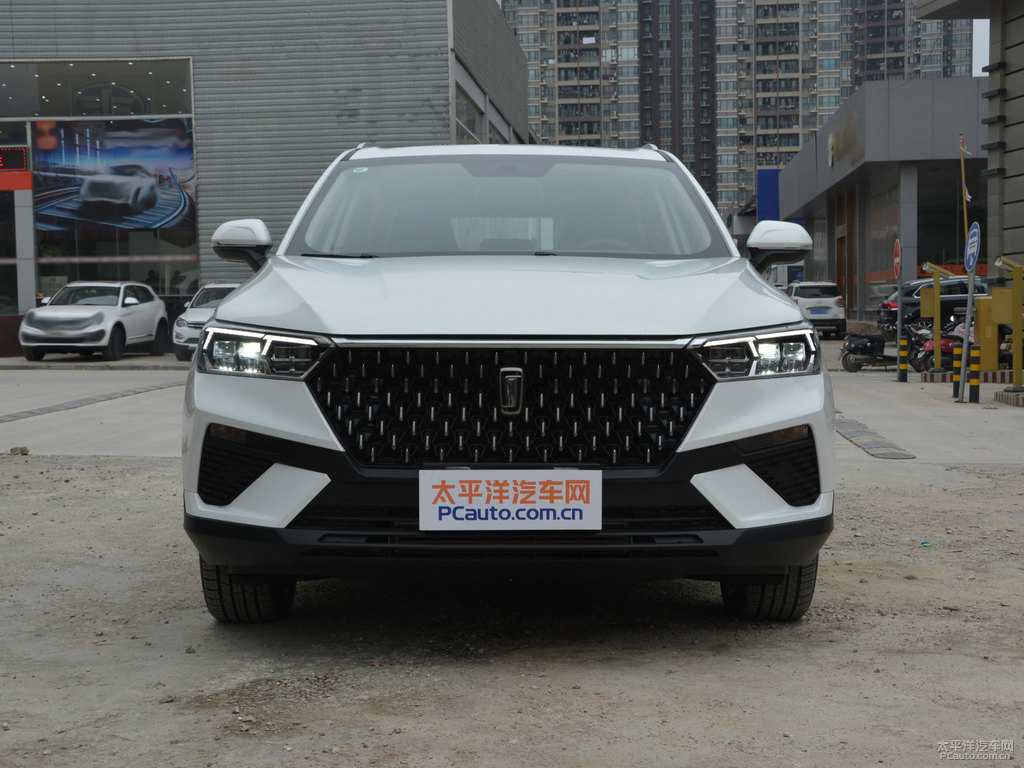 珠光白奔騰T77車頭外觀圖片