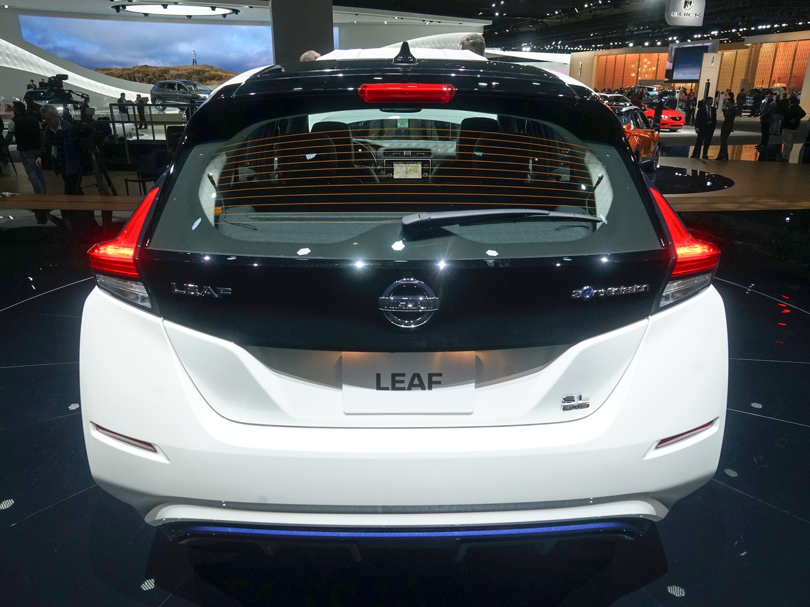 聆風(fēng)Leaf車展高清大圖