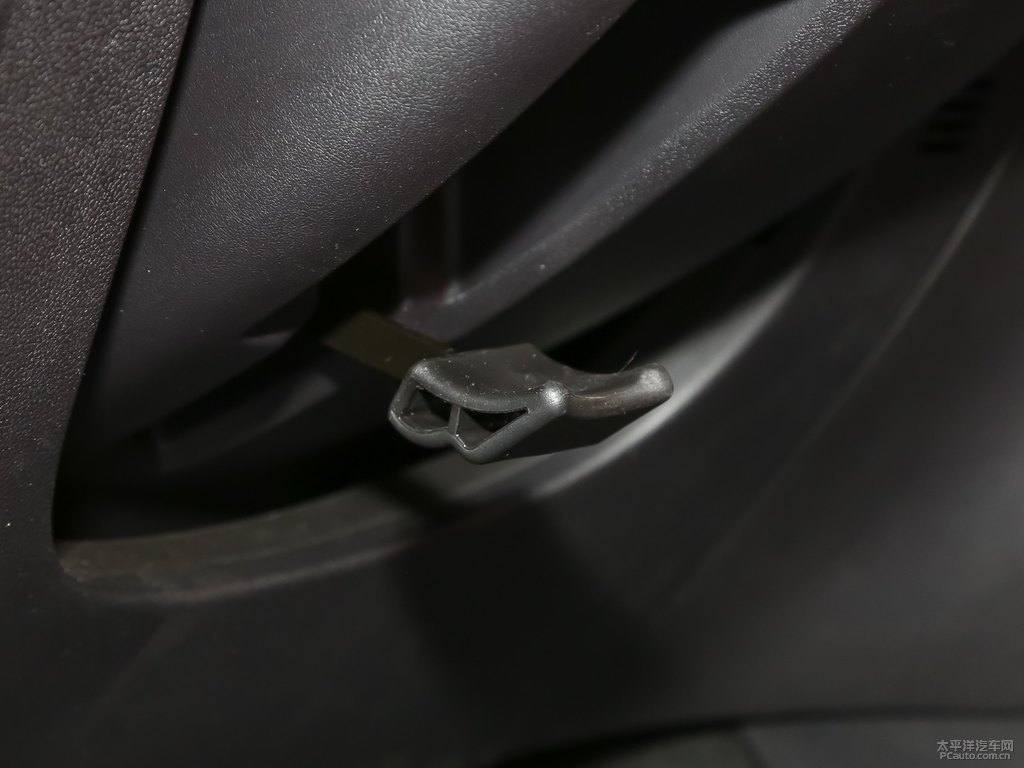 長(zhǎng)安CS85 COUPE中控內(nèi)飾圖片
