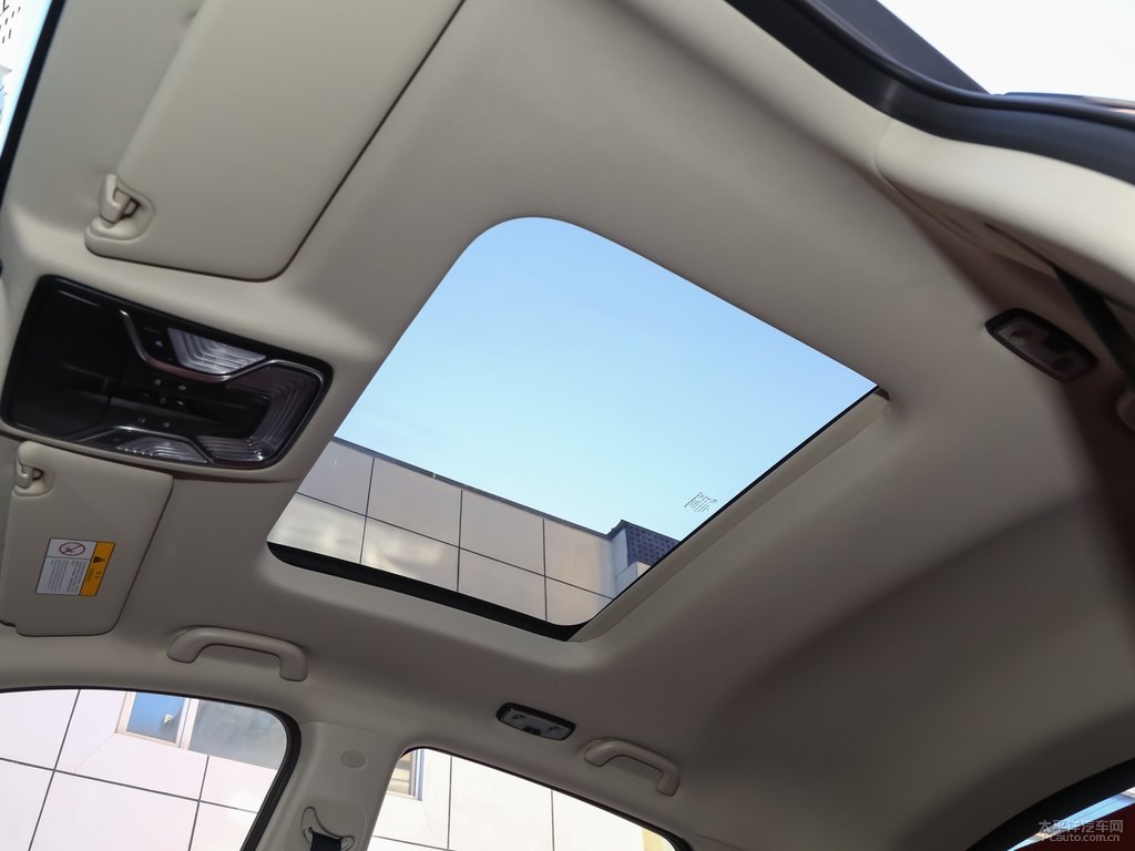 長安CS85 COUPE車廂內飾圖片