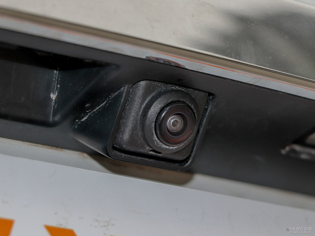 漢密爾頓白哈弗H2車尾外觀圖片