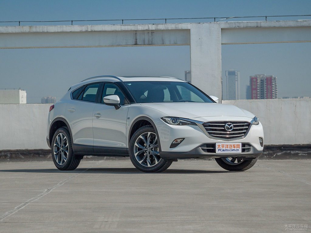 珠光白馬自達(dá)CX-4整車外觀外觀圖片