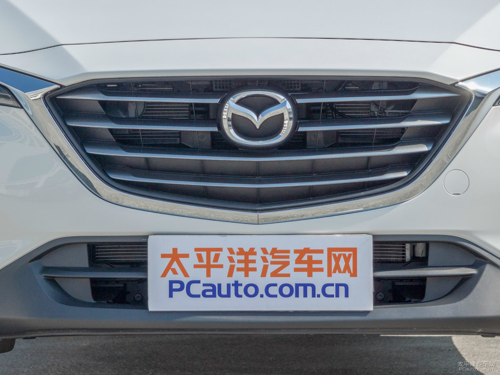 珠光白馬自達(dá)CX-4車頭外觀圖片