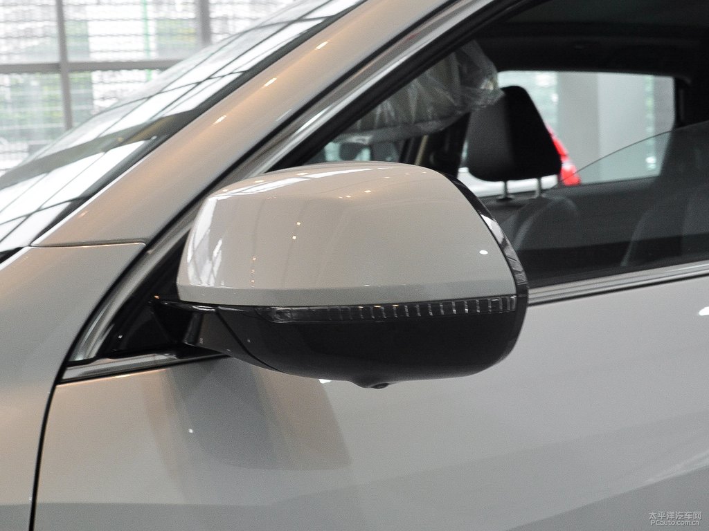銀河白哈弗F7車身外觀圖片