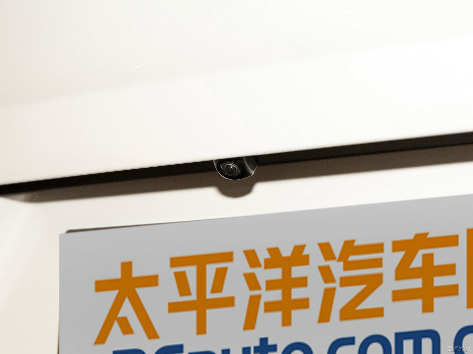 雷克薩斯UX外觀高清大圖