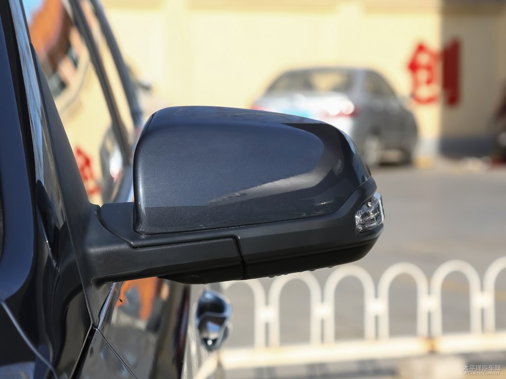 午夜藍(lán)北京現(xiàn)代ix35車身外觀圖片