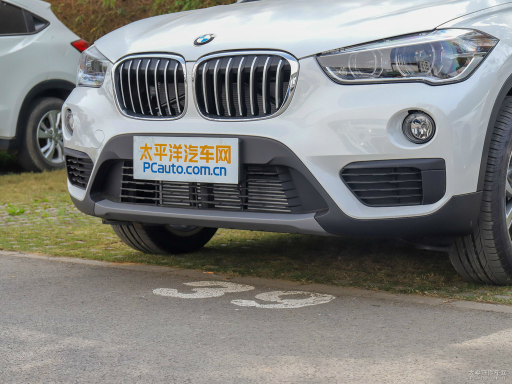 開(kāi)士米銀寶馬X1車(chē)頭外觀圖片