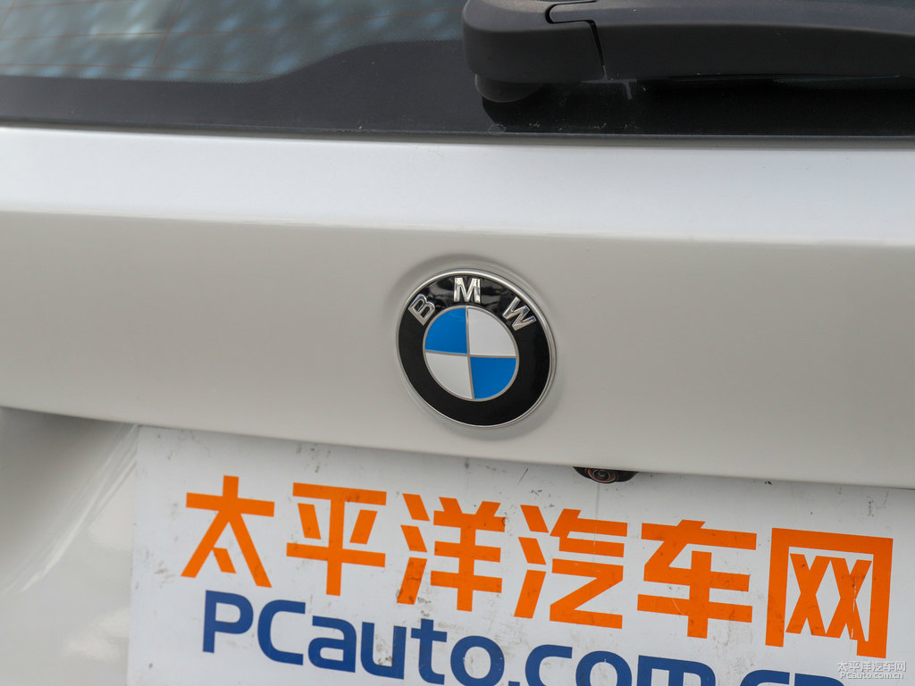 開(kāi)士米銀寶馬X1車(chē)尾外觀圖片